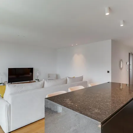 Oceanview Pearl Varino By Madeira *